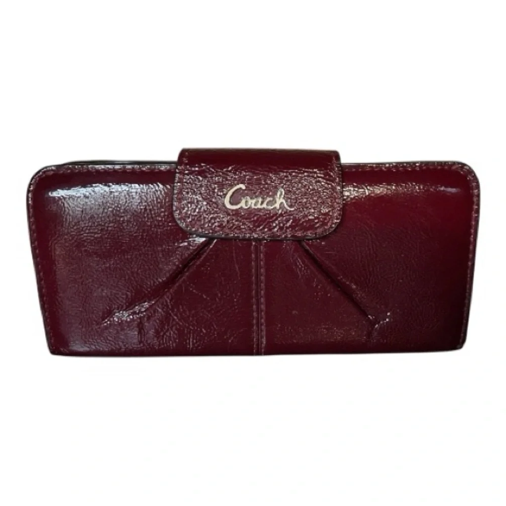Coach Limited Edition Ashley Patent Wallet - Picture 4 of 14